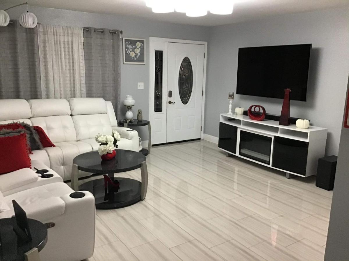 Villa Mary'S Luxury House à Tampa Extérieur photo