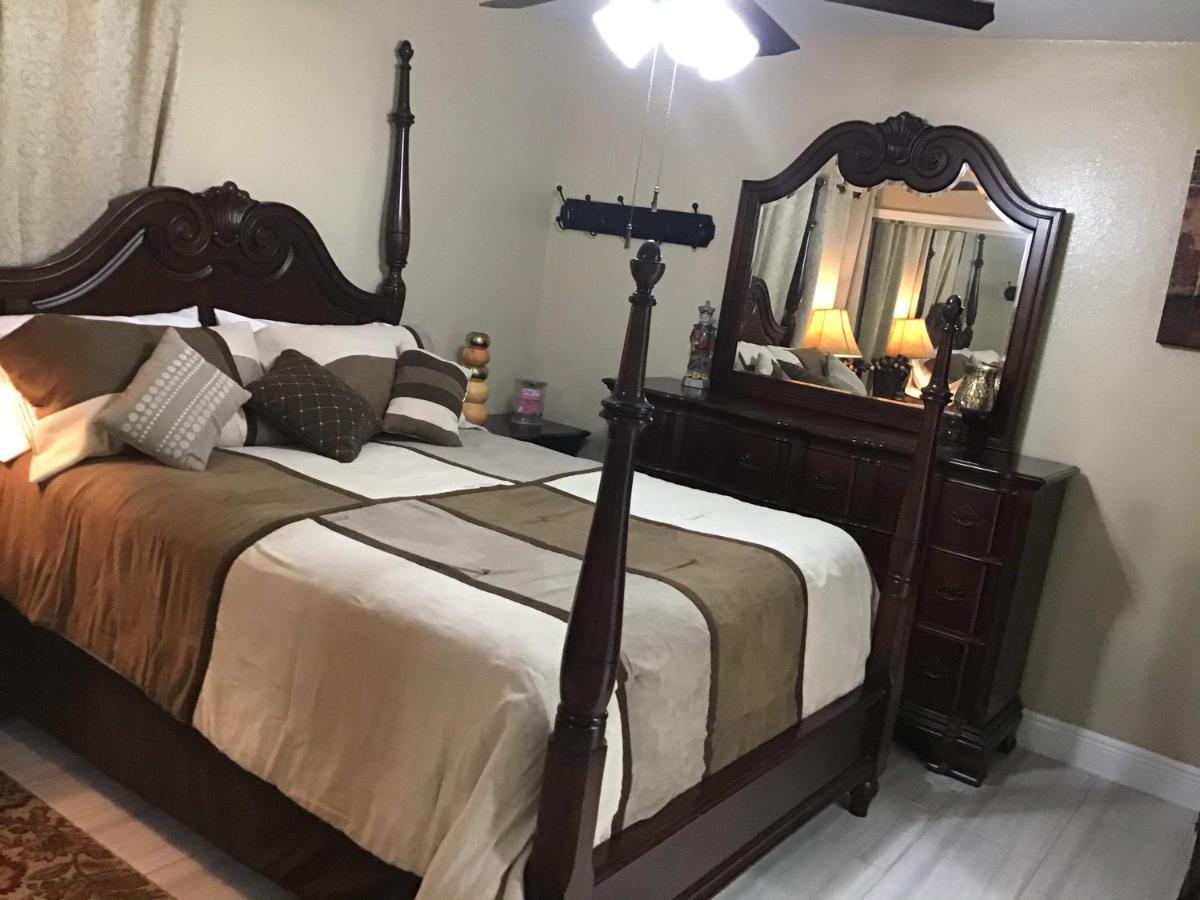 Villa Mary'S Luxury House à Tampa Extérieur photo