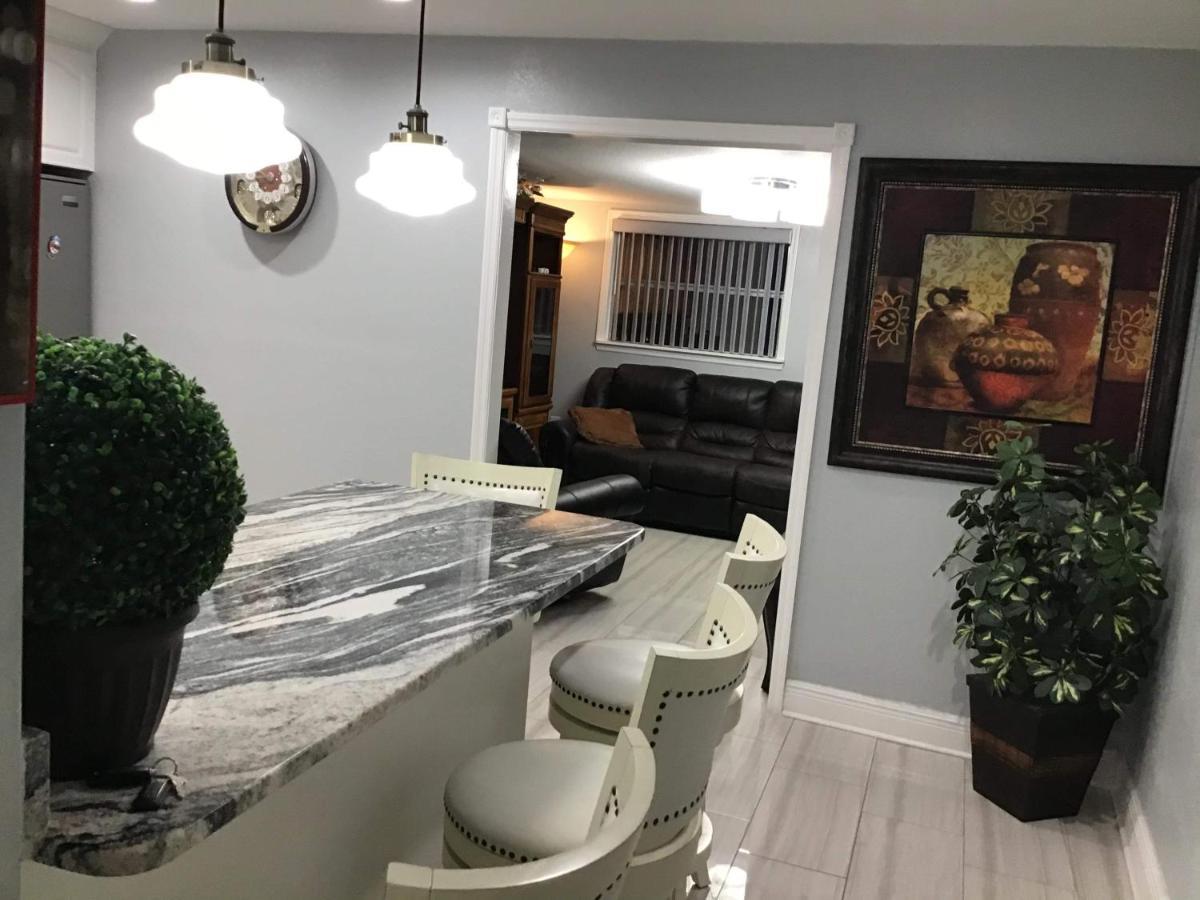 Villa Mary'S Luxury House à Tampa Extérieur photo