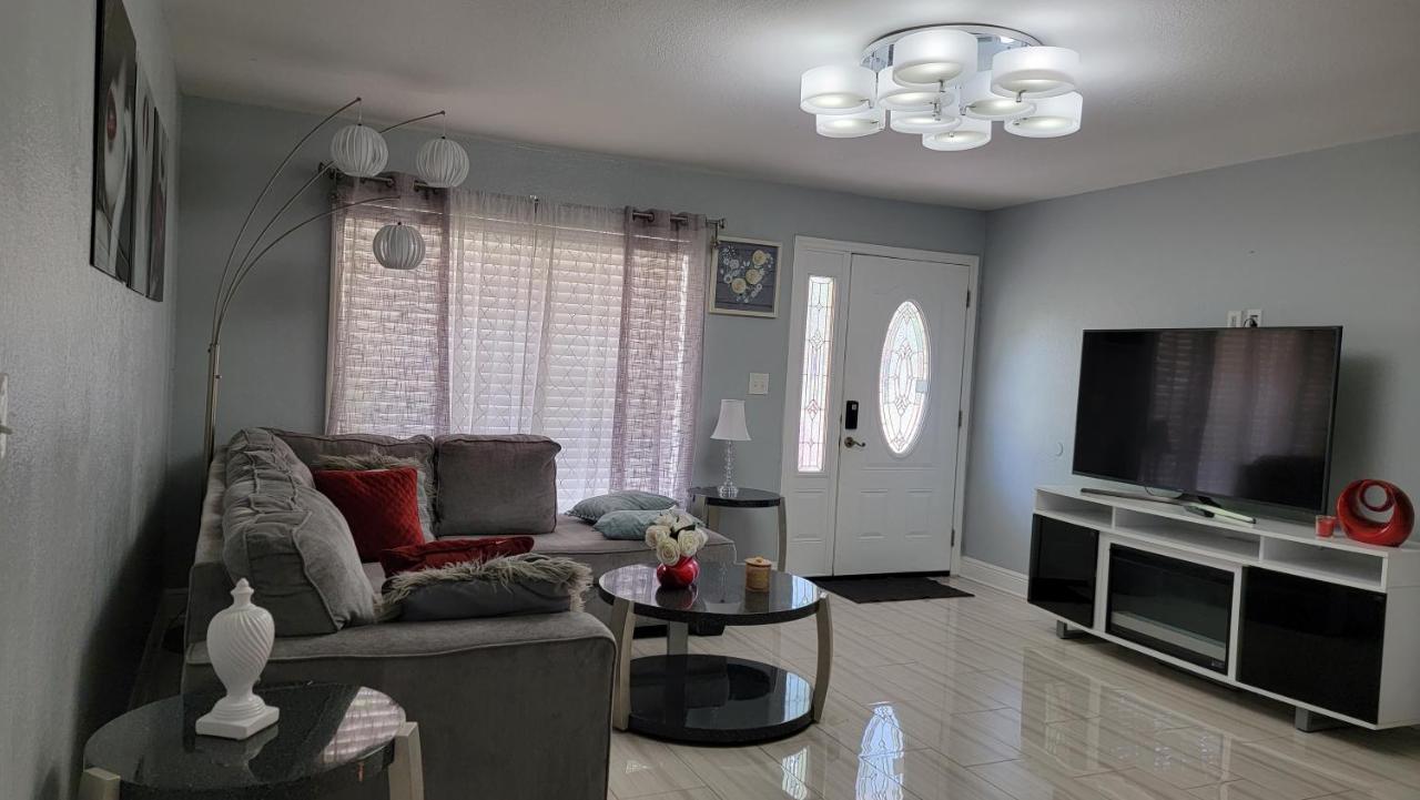 Villa Mary'S Luxury House à Tampa Extérieur photo