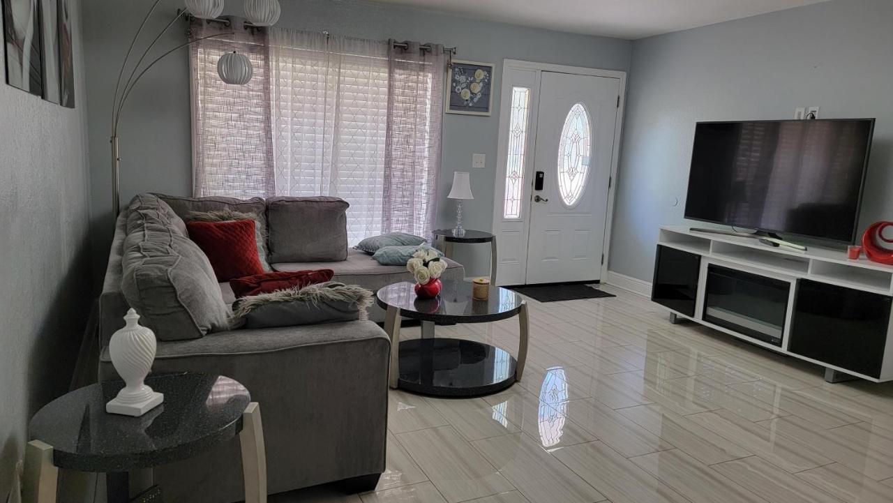 Villa Mary'S Luxury House à Tampa Extérieur photo